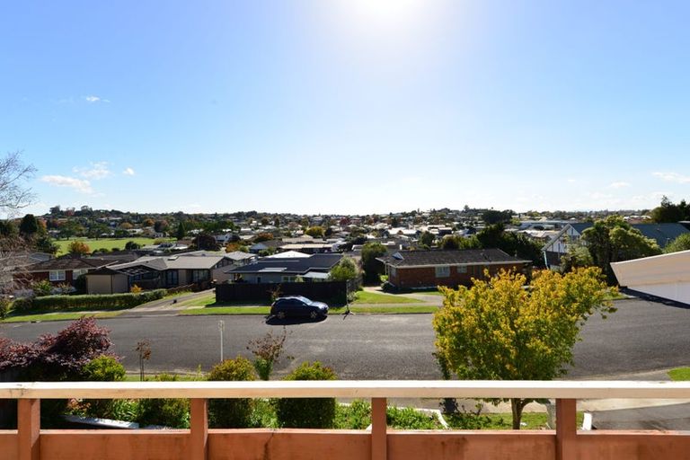 Photo of property in 5 Amanda Avenue, Dinsdale, Hamilton, 3204