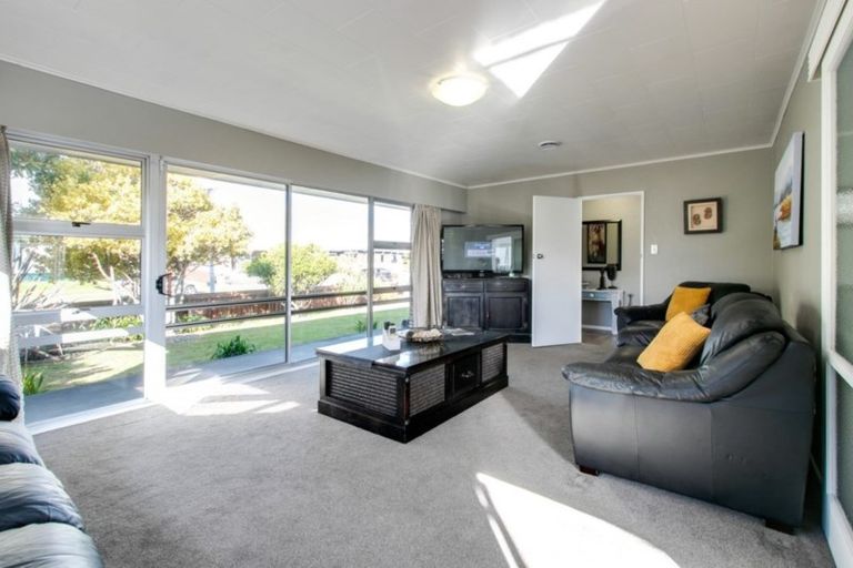 Photo of property in 38 Freyberg Avenue, Tamatea, Napier, 4112