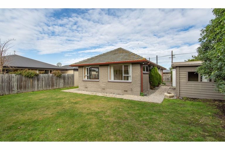 Photo of property in 32 Bentley Street, Russley, Christchurch, 8042