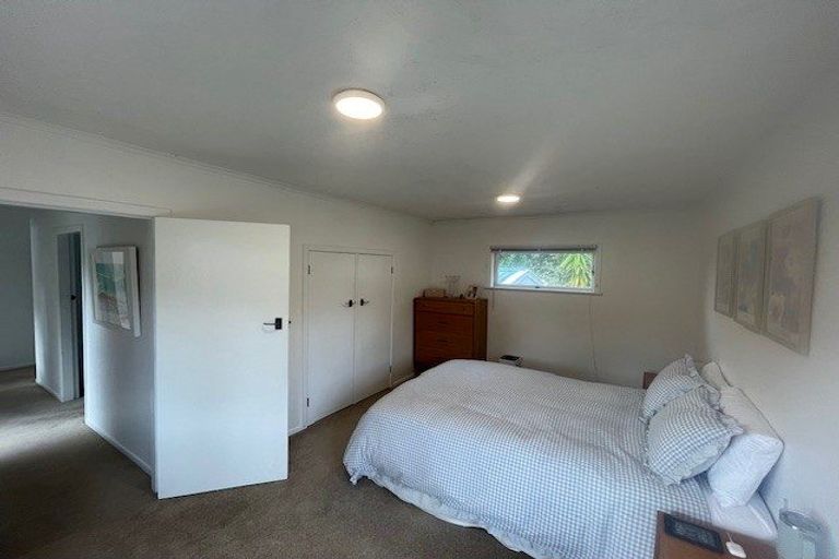 Photo of property in 2/10 Belmont Terrace, Milford, Auckland, 0620