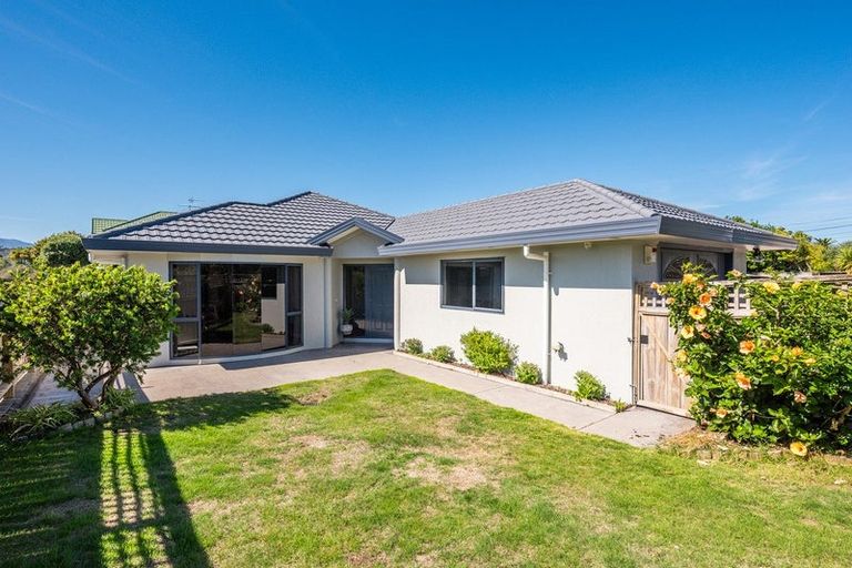 Photo of property in 82 Manly Street, Paraparaumu Beach, Paraparaumu, 5032