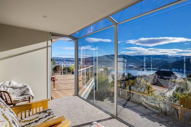 Photo of property in 215 Larnach Road, Waverley, Dunedin, 9013