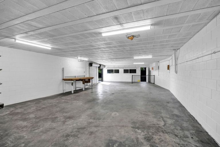 Photo of property in 20 Truby King Street, Merrilands, New Plymouth, 4312