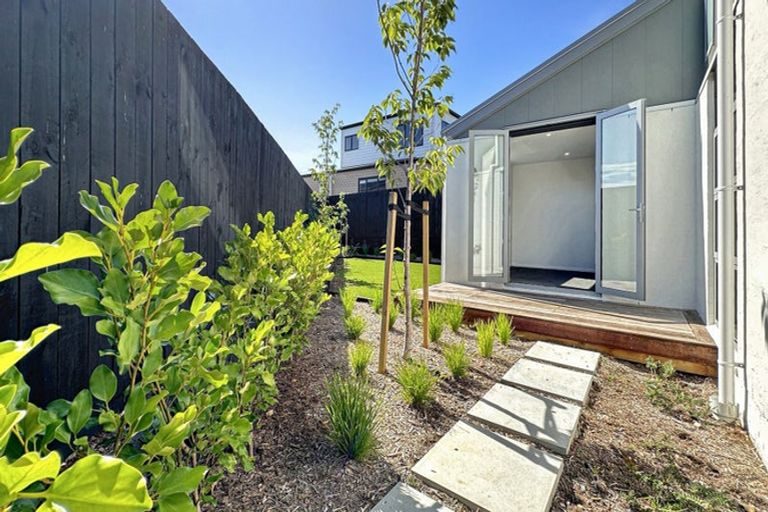 Photo of property in 1/25 Tranent Road, Mangere, Auckland, 2022