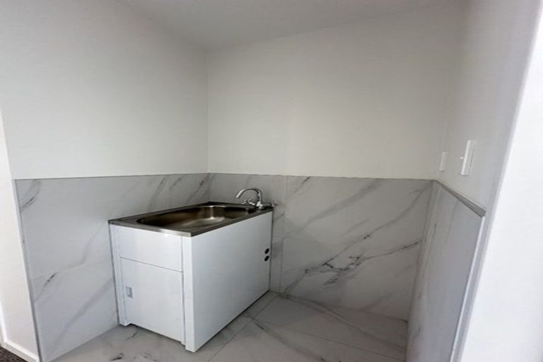 Photo of property in 15b Poruru Close, Papakura, 2110