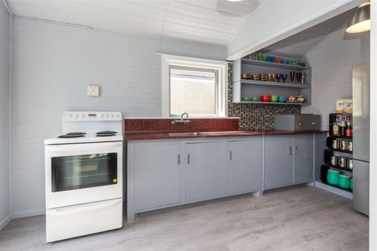 Photo of property in 36 Ngarimu Street, Avonside, Christchurch, 8061