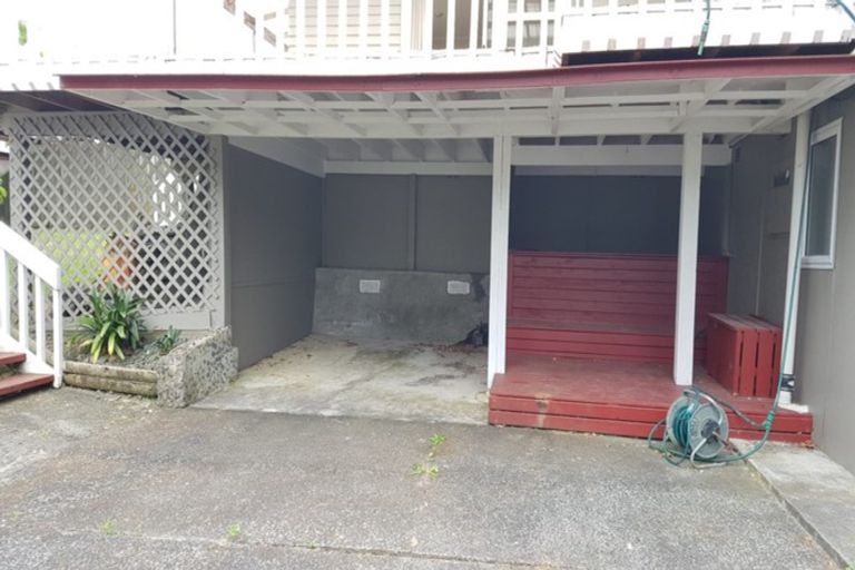 Photo of property in 27 Arrow Road, Forrest Hill, Auckland, 0620