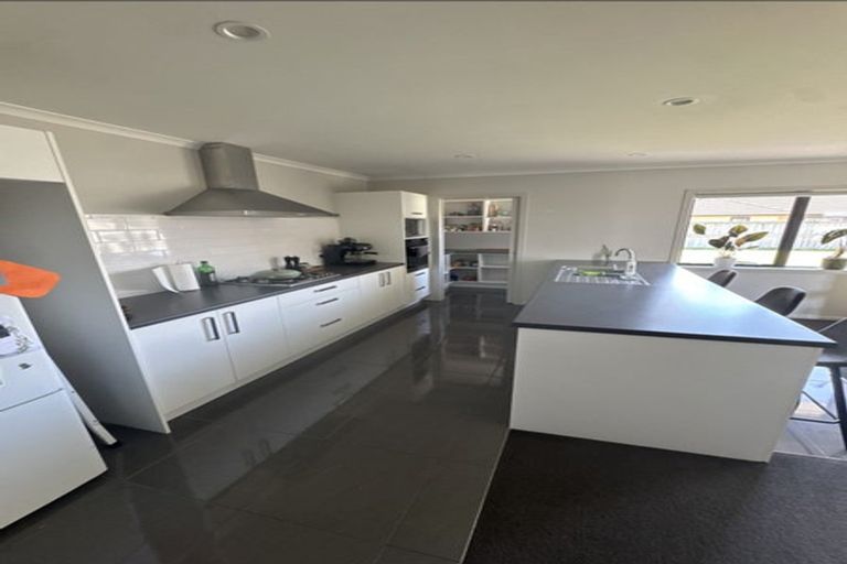 Photo of property in 28 Chalgrove Road, Huntington, Hamilton, 3210