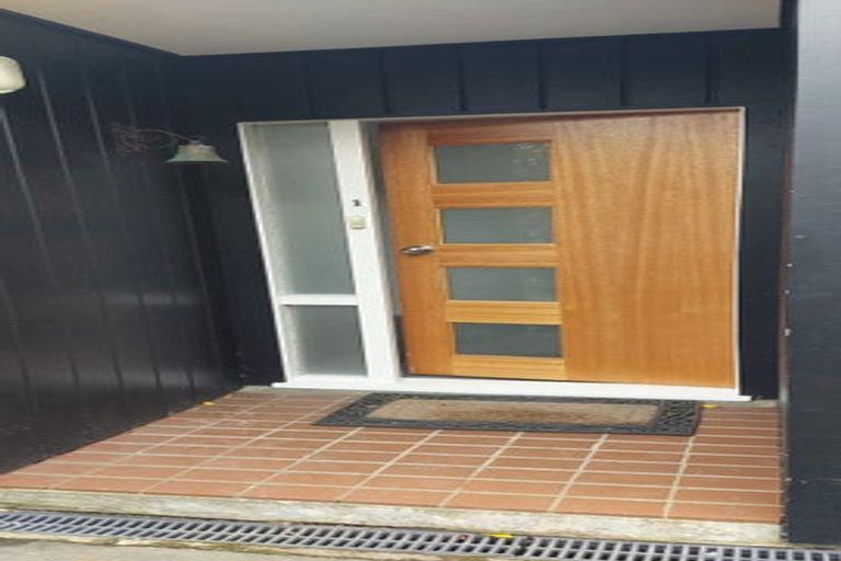 Photo of property in 1/69 Simla Crescent, Khandallah, Wellington, 6035