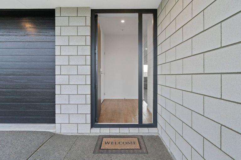 Photo of property in 27 Lovelock Avenue, Rolleston, 7615