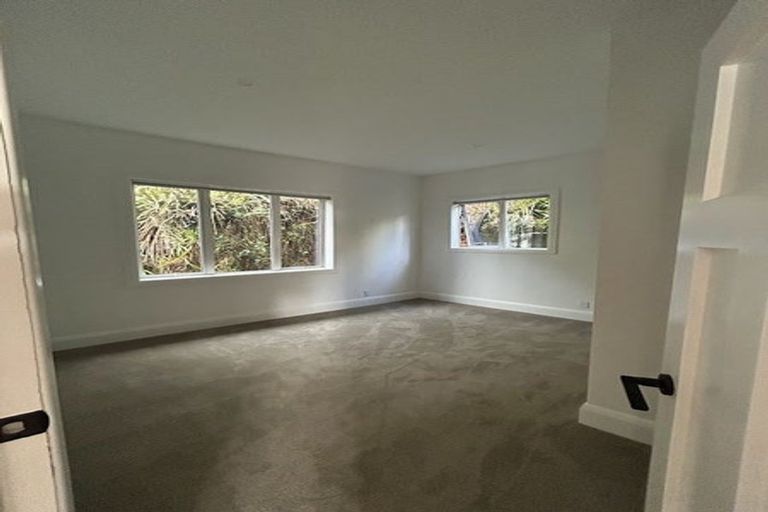 Photo of property in 10a Oriental Terrace, Mount Victoria, Wellington, 6011
