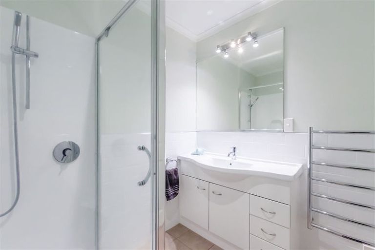 Photo of property in 4/1 Marine Parade, Paraparaumu Beach, Paraparaumu, 5032