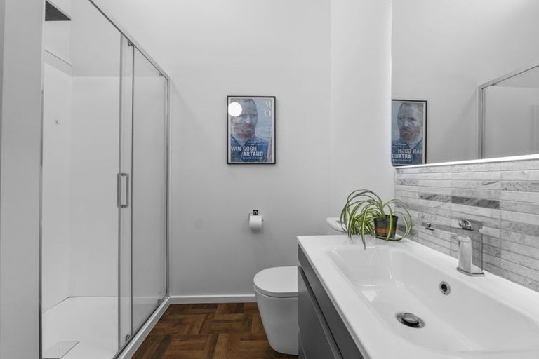 Photo of property in 23 Montana Place, Merrilands, New Plymouth, 4312