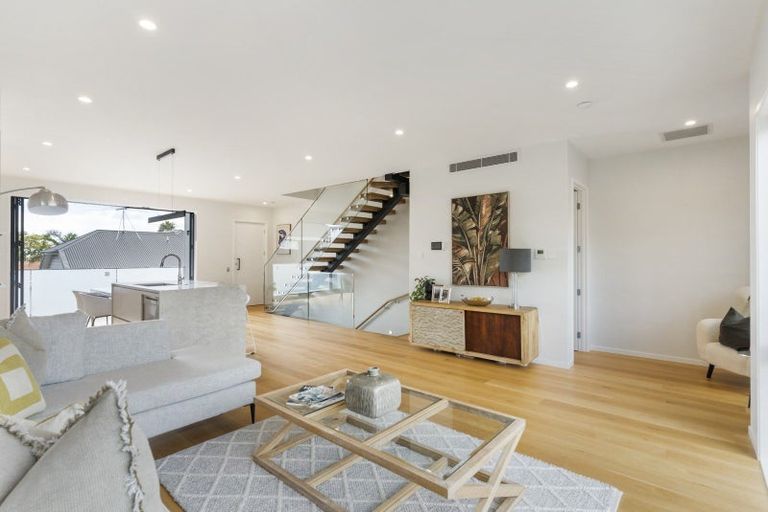 Photo of property in 16c Killarney Street, Takapuna, 0622