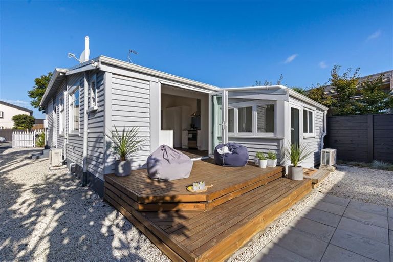 Photo of property in 1051 Colombo Street, St Albans, Christchurch, 8014