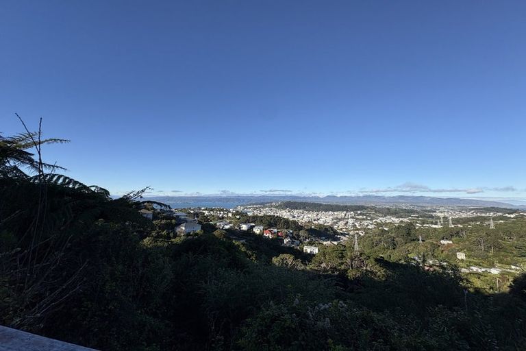 Photo of property in 32 Highbury Road, Highbury, Wellington, 6012