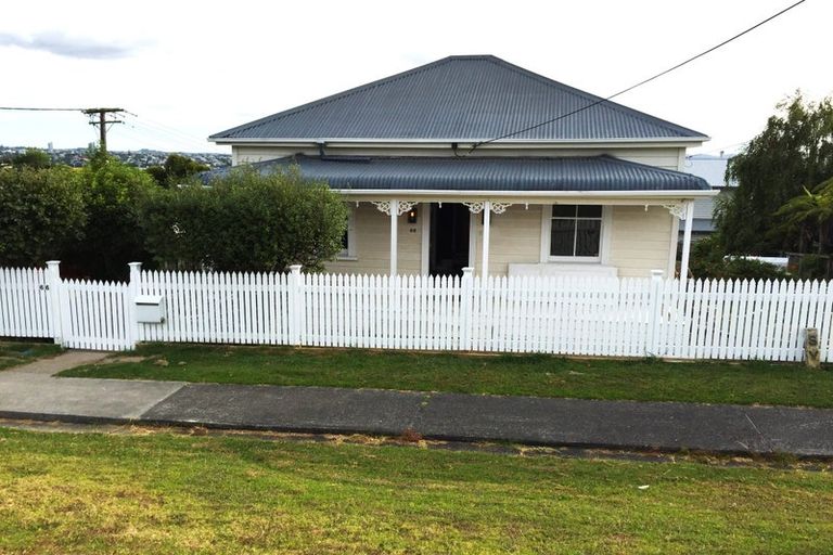 Photo of property in 66 Palmerston Road, Birkenhead, Auckland, 0626