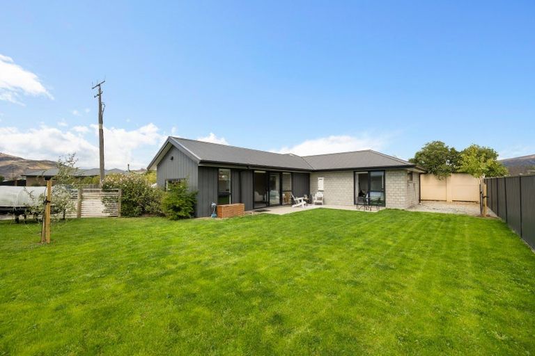 Photo of property in 13 Phoenix Place, Cromwell, 9310