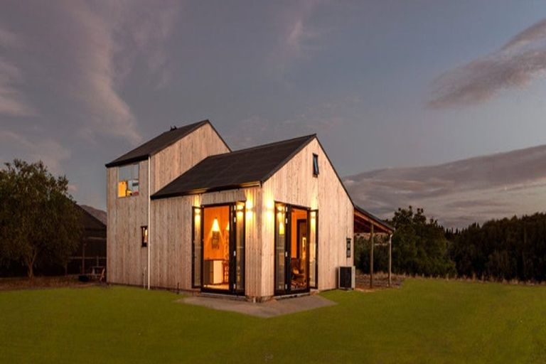 Photo of property in 19u2 Monteith Road, Albert Town, Wanaka, 9382