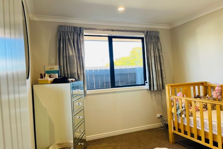 Photo of property in 32 Laurie Avenue, Papakura, 2110