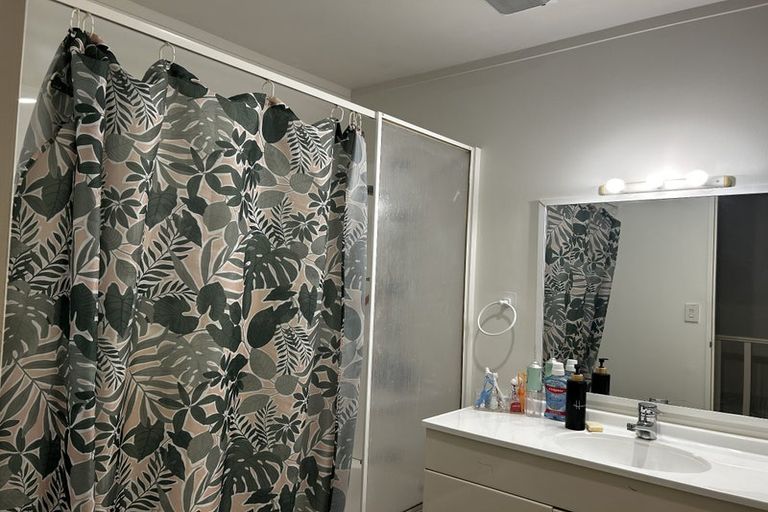 Photo of property in Grosvenor Cl, 19/6 Brown Street, Mount Cook, Wellington, 6021