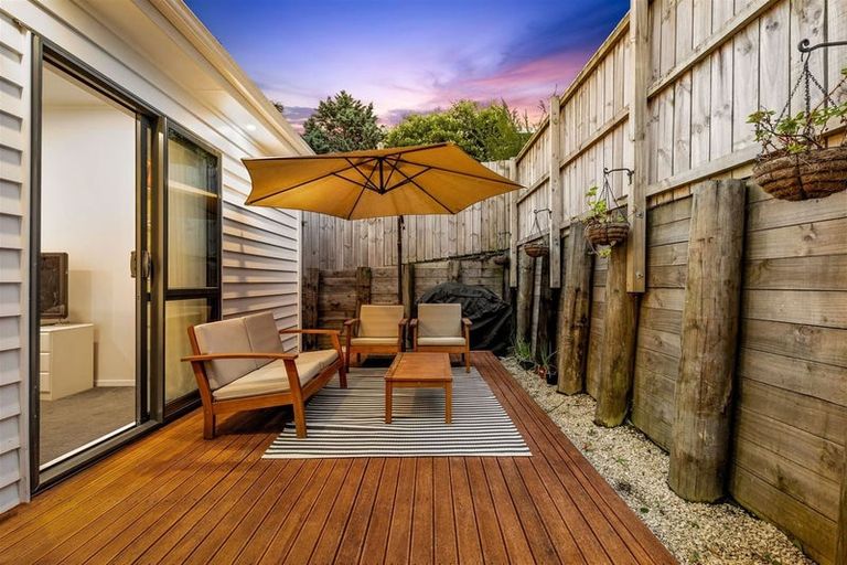 Photo of property in 15a Reynella Drive, Massey, Auckland, 0614