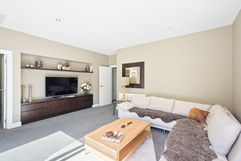 Photo of property in 9 Hollyhock Lane, Wanaka, 9305