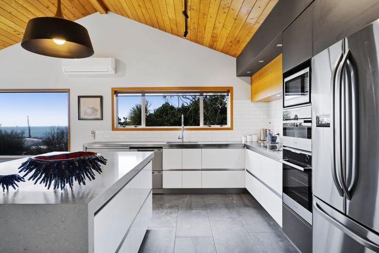 Photo of property in 30 Ngamotu Road, Moturoa, New Plymouth, 4310