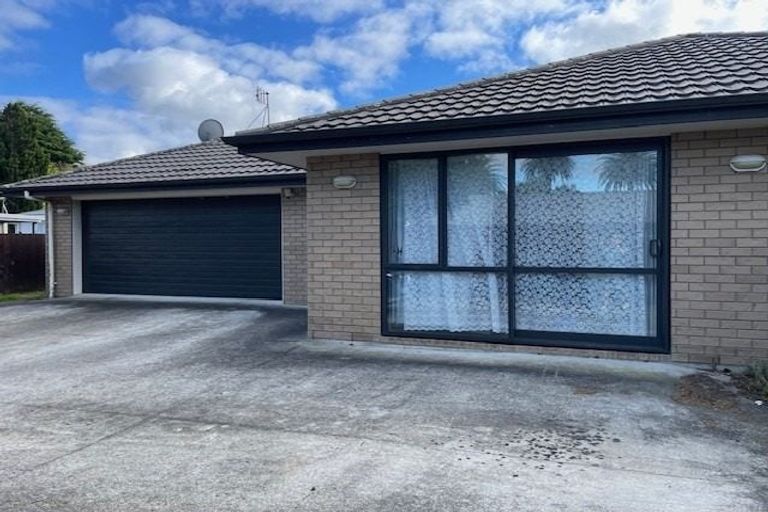 Photo of property in 52a Halsey Road, Manurewa, Auckland, 2102