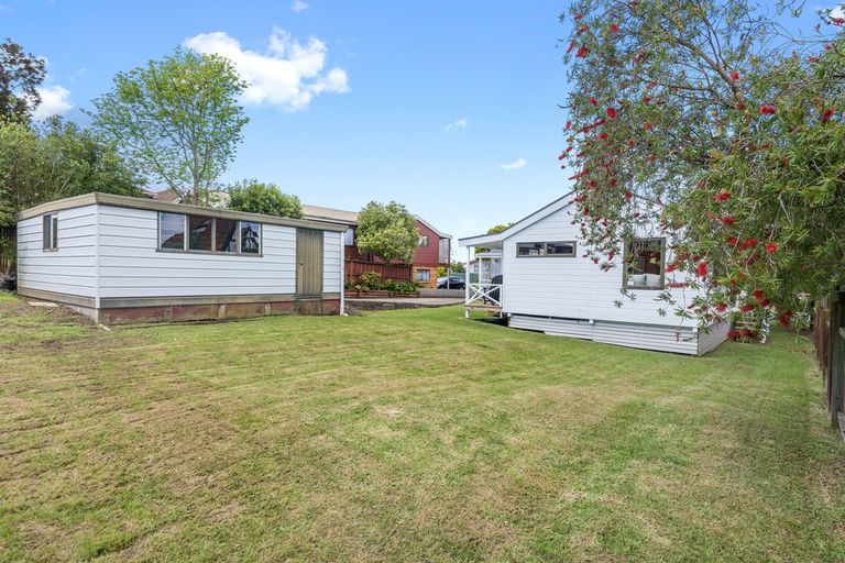 Photo of property in 43 Palmyra Way, Half Moon Bay, Auckland, 2012
