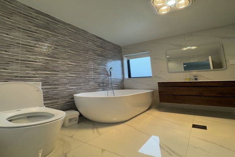 Photo of property in 2/30 Arnwood Street, Manurewa, Auckland, 2102