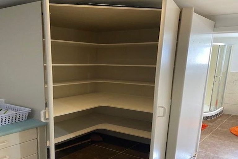 Photo of property in 16 Milich Terrace, Te Atatu South, Auckland, 0610