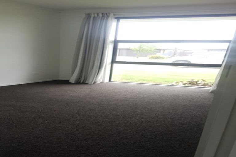 Photo of property in 22 Flint Road, Rolleston, 7614