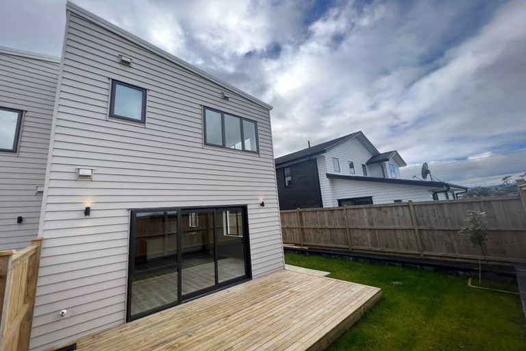 Photo of property in 80a Kahui Parade, Karaka, 2113