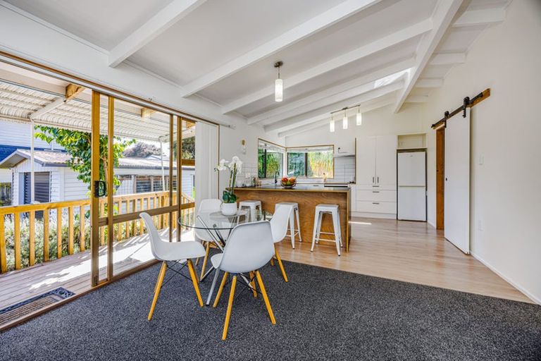 Photo of property in 2/8 Alpha Street, Papakura, 2110