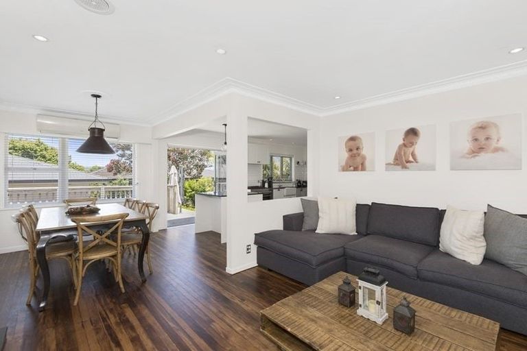 Photo of property in 118 Taikata Road, Te Atatu Peninsula, Auckland, 0610