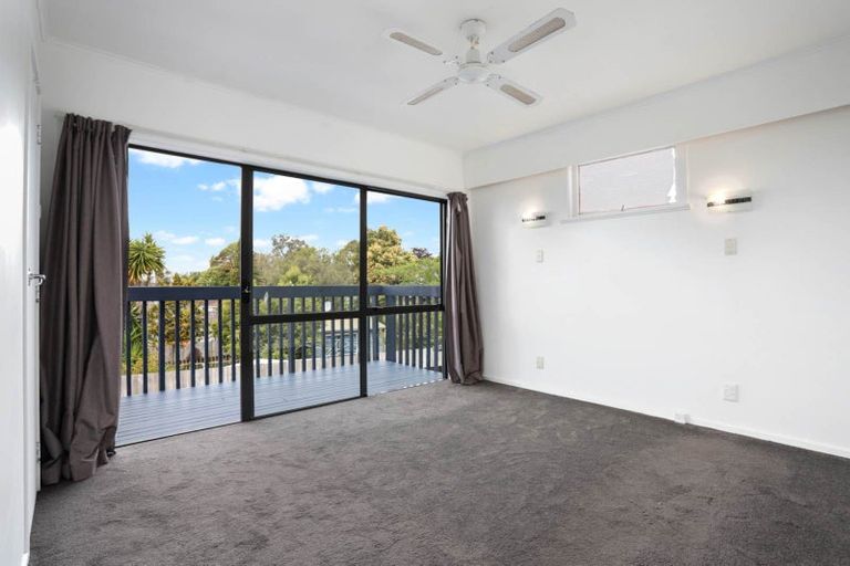 Photo of property in 25 Keegan Drive, Massey, Auckland, 0614