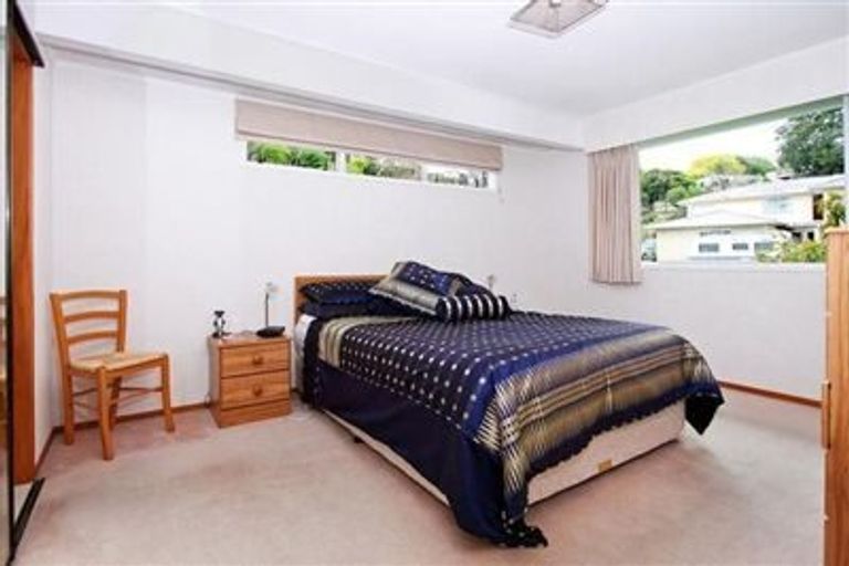 Photo of property in 15 Kerria Place, Sunnynook, Auckland, 0620