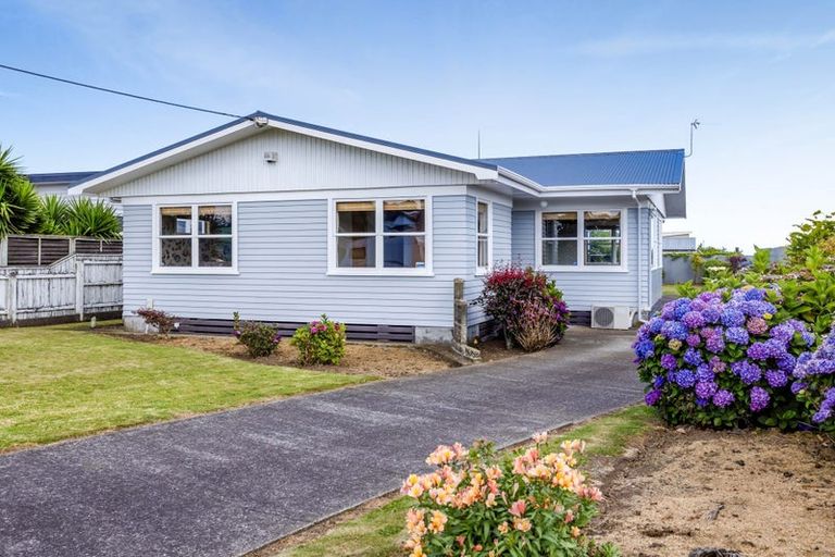Photo of property in 25 Hunter Street, Hawera, 4610