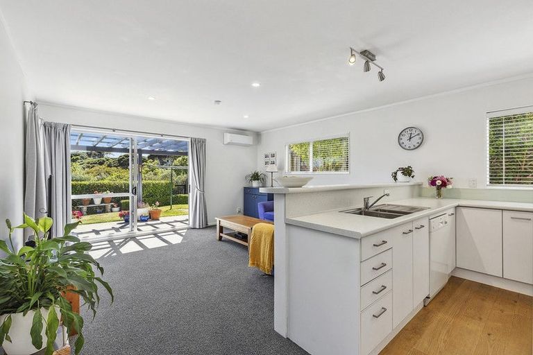 Photo of property in 2 Musket Lane, Whitby, Porirua, 5024