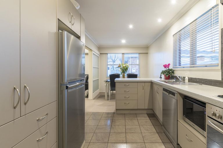 Photo of property in 2 Longwood Lane, Otumoetai, Tauranga, 3110