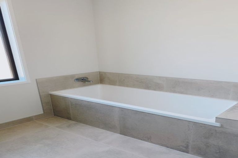 Photo of property in 10 Awamarino Way, Westgate, Auckland, 0614