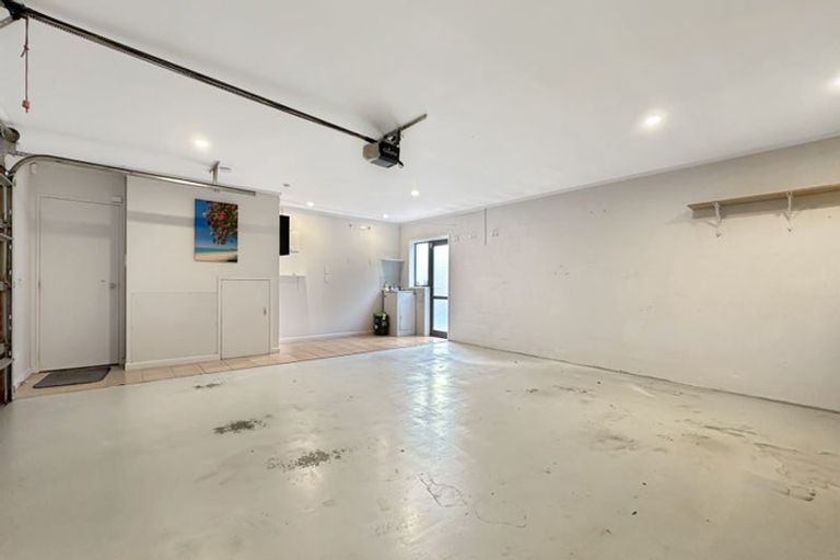 Photo of property in 51b Rodney Street, Howick, Auckland, 2014