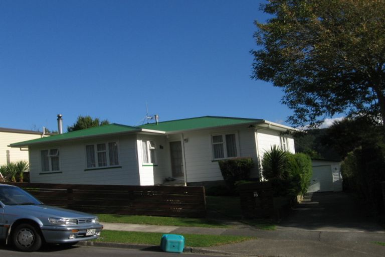 Photo of property in 18 Matariki Grove, Wainuiomata, Lower Hutt, 5014