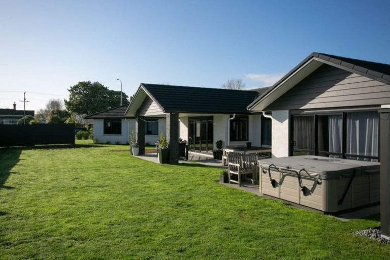 Photo of property in 125 Saint Kilda Road, Cambridge, 3434