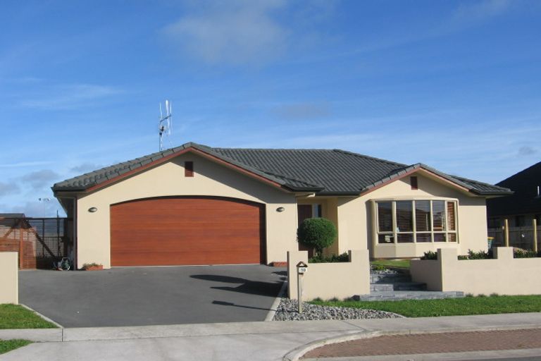 Photo of property in 10 Thistlewood Avenue, Hamilton East, Hamilton, 3216
