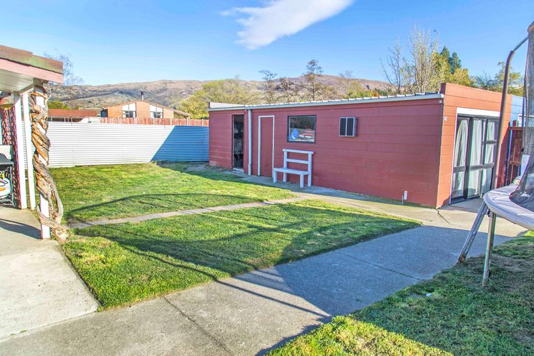 Photo of property in 15 Jollys Road, Cromwell, 9310