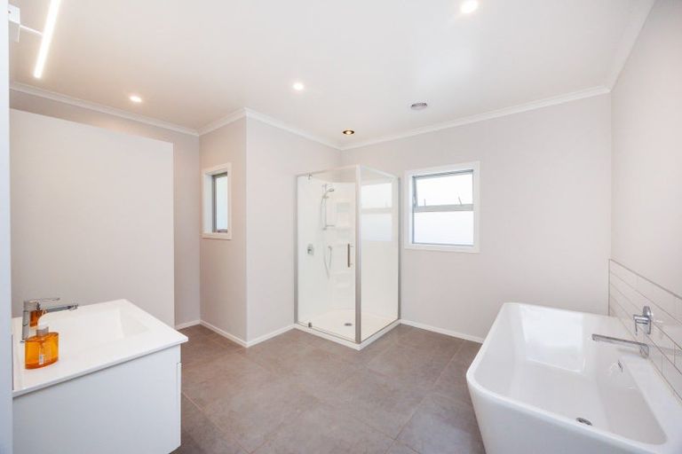 Photo of property in 42 Totara Road, Awapuni, Palmerston North, 4412
