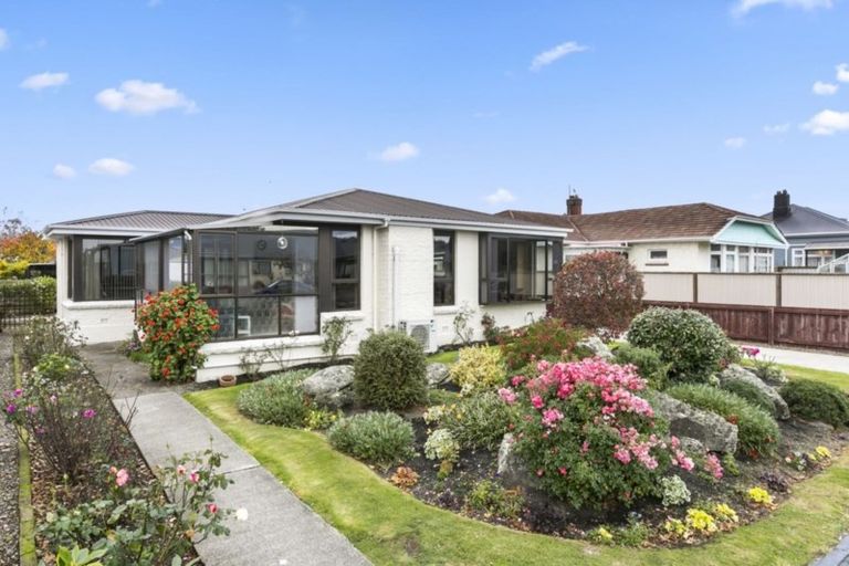Photo of property in 35 Gordon Road, Mosgiel, 9024