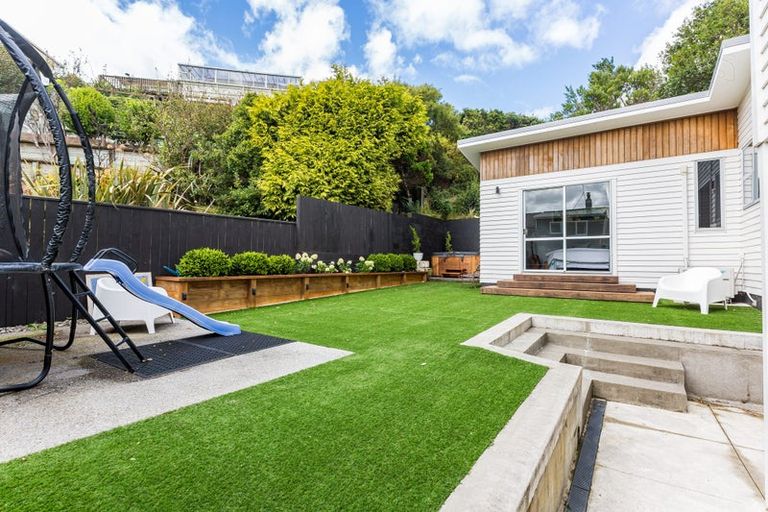 Photo of property in 37 Spinnaker Drive, Whitby, Porirua, 5024